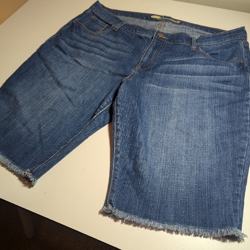 Old Navy Sweetheart Size 16 Bermuda Jean - Picture 5 of 11